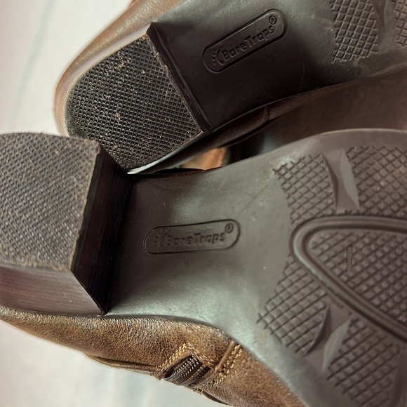 Bare Traps Arlyn Mid-Brown Zippered Stacked Heel Boots Nonskid Sole 7.5 - Picture 13 of 15